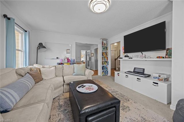 2201 Hunters Ridge Drive, Pleasant Garden, NC 27313