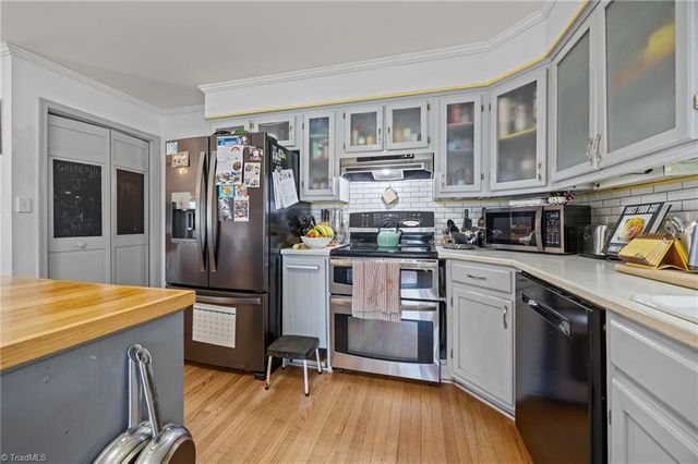 2201 Hunters Ridge Drive, Pleasant Garden, NC 27313