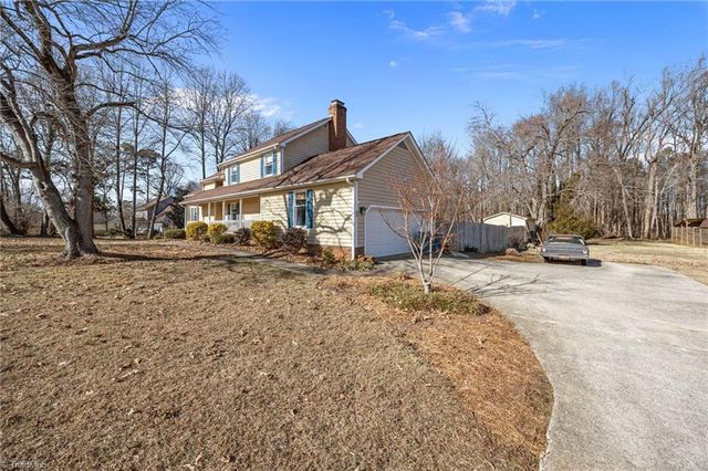 2201 Hunters Ridge Drive, Pleasant Garden, NC 27313