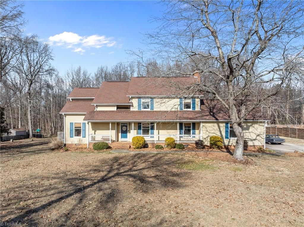 2201 Hunters Ridge Drive, Pleasant Garden, NC 27313