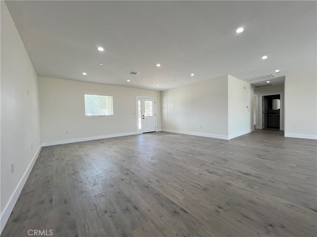 Image 14 of property listing at 9737 East Avenue Q-4, Littlerock, CA 93543
