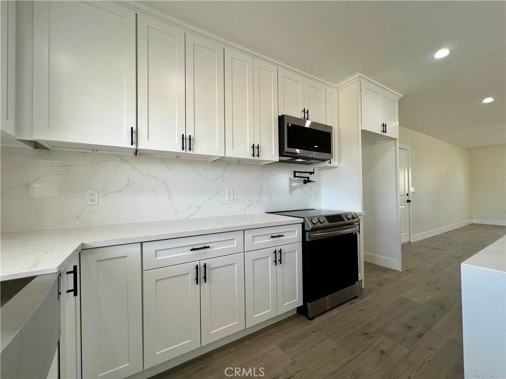 Image 24 of property listing at 9737 East Avenue Q-4, Littlerock, CA 93543