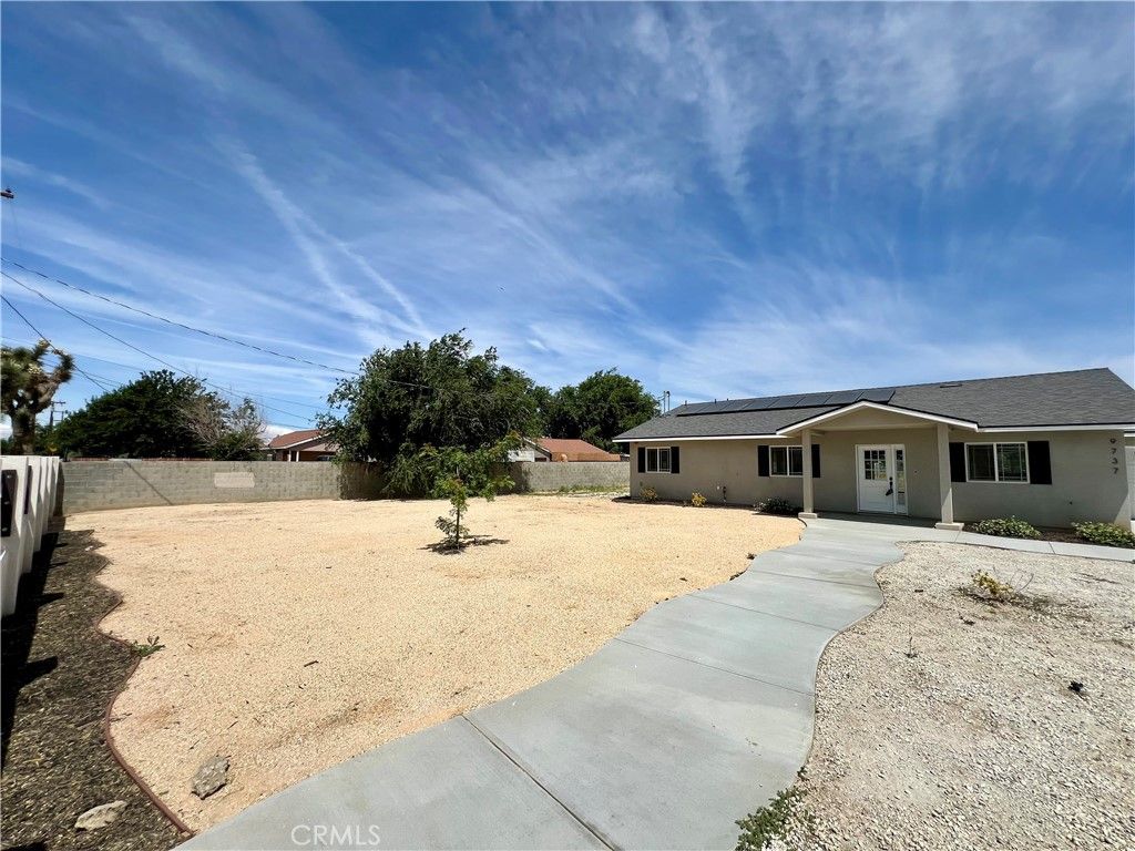 Image 9 of property listing at 9737 East Avenue Q-4, Littlerock, CA 93543