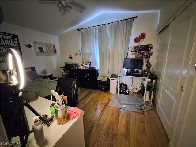 6413 Mahogany Peak Avenue, Las Vegas, NV 89110