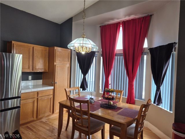 6413 Mahogany Peak Avenue, Las Vegas, NV 89110