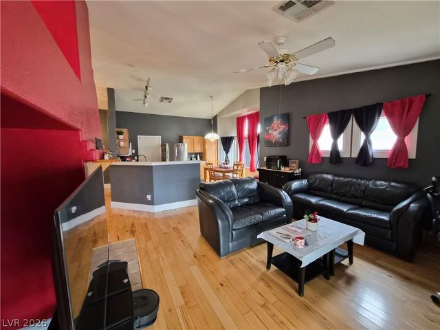 6413 Mahogany Peak Avenue, Las Vegas, NV 89110