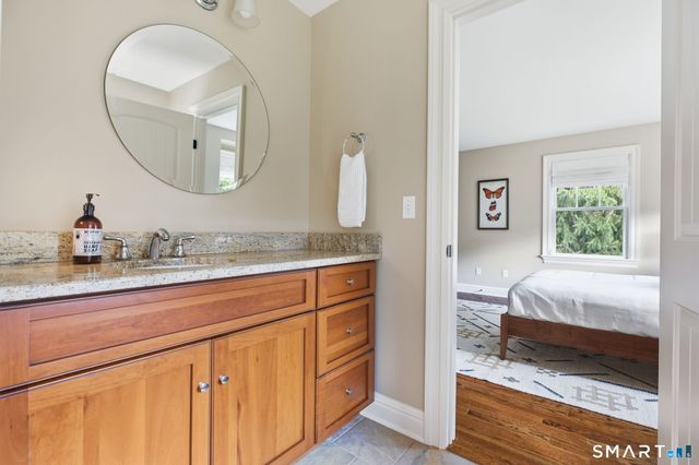 5 Ginos Way, Ridgefield, CT 06877