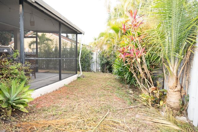 1407 Seagrape Cir, Weston, FL 33326