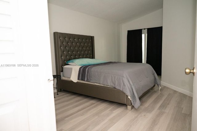 1407 Seagrape Cir, Weston, FL 33326