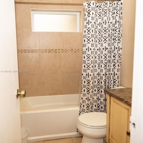 1407 Seagrape Cir, Weston, FL 33326