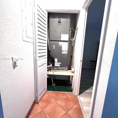 1407 Seagrape Cir, Weston, FL 33326