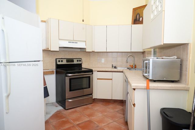 1407 Seagrape Cir, Weston, FL 33326