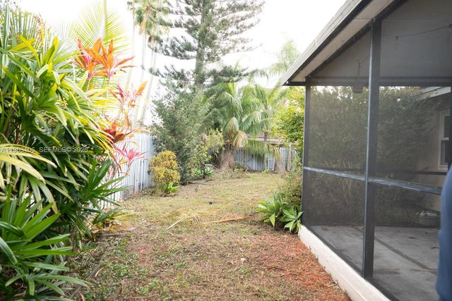 1407 Seagrape Cir, Weston, FL 33326