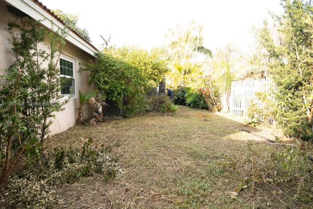 1407 Seagrape Cir, Weston, FL 33326