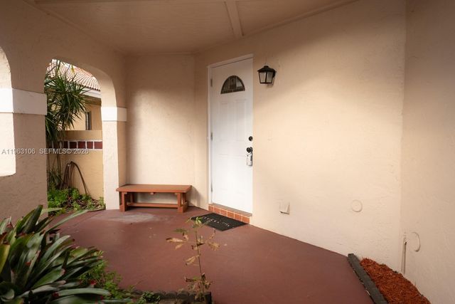 1407 Seagrape Cir, Weston, FL 33326