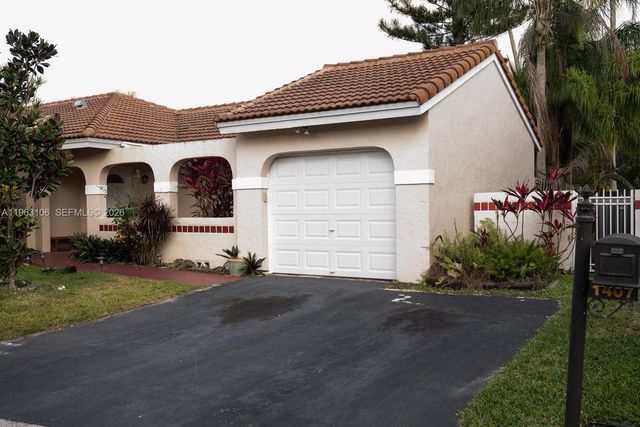 1407 Seagrape Cir, Weston, FL 33326