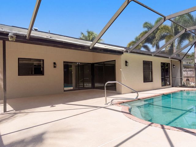 888 Brightwood, Wellington, FL 33414