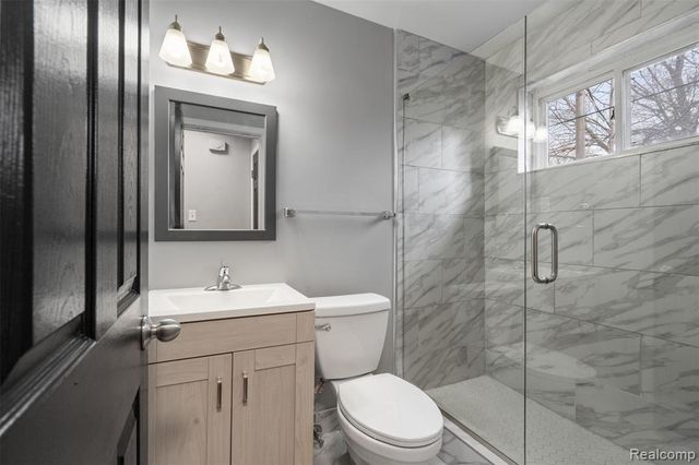 4401 Crooks Road, Royal Oak, MI 48073