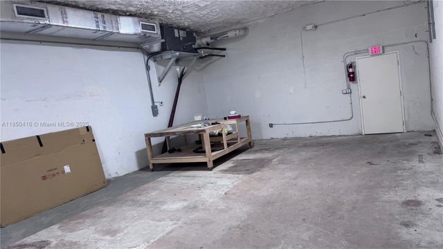 1847 NW 21st St, Miami, FL 33142