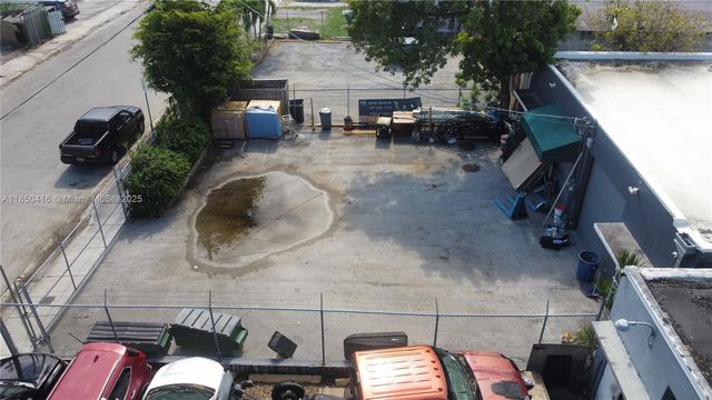 1847 NW 21st St, Miami, FL 33142