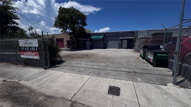 1847 NW 21st St, Miami, FL 33142