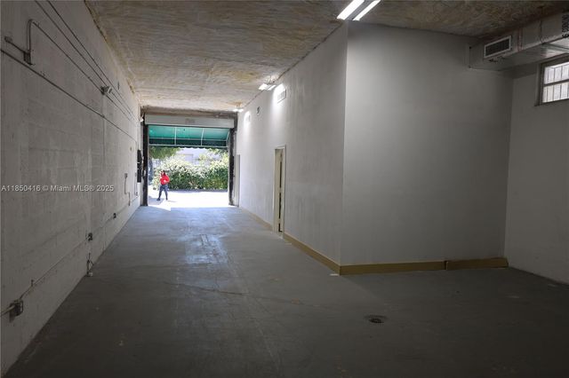 1847 NW 21st St, Miami, FL 33142