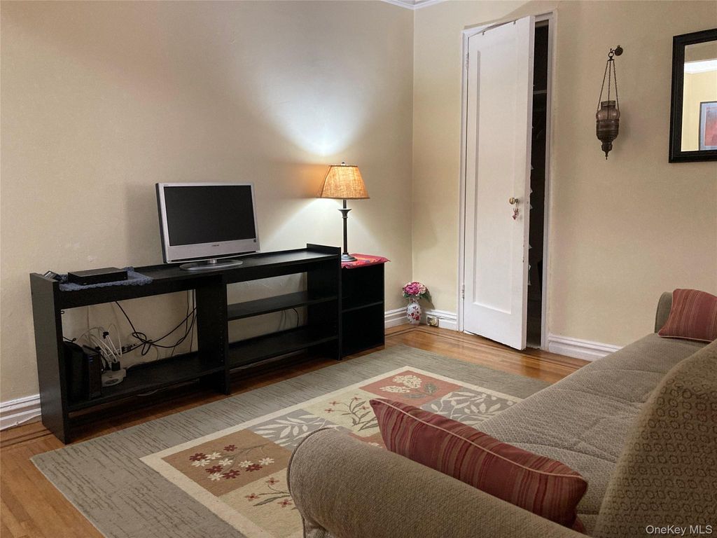 61-41 Saunders Street B57, Rego Park, NY 11374 — photo 3