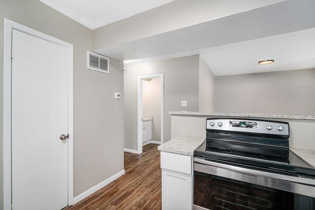 1303 S 2nd Street 4, Conroe, TX 77301