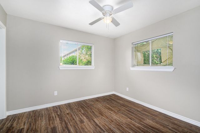 1303 S 2nd Street 4, Conroe, TX 77301