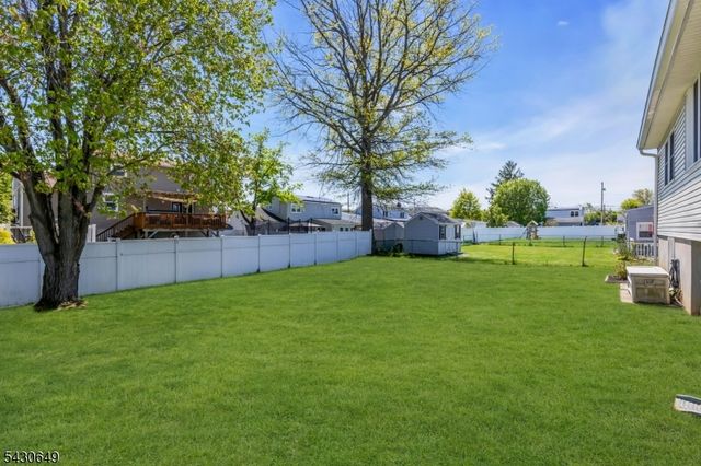 10 Haug St, Union Beach Boro, NJ 07735