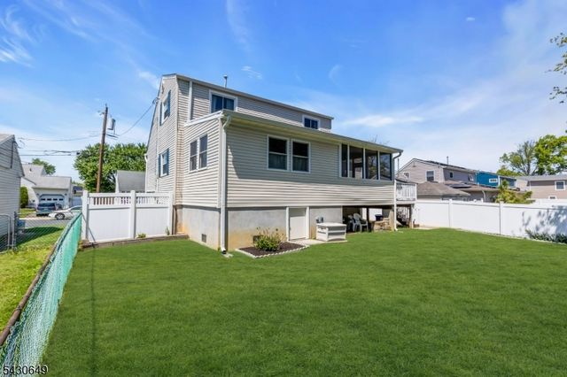 10 Haug St, Union Beach Boro, NJ 07735
