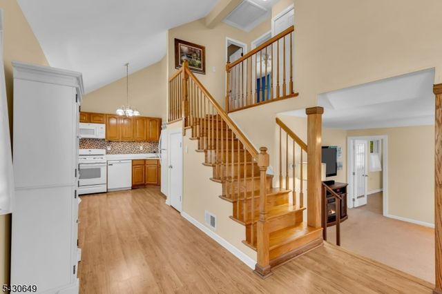 10 Haug St, Union Beach Boro, NJ 07735
