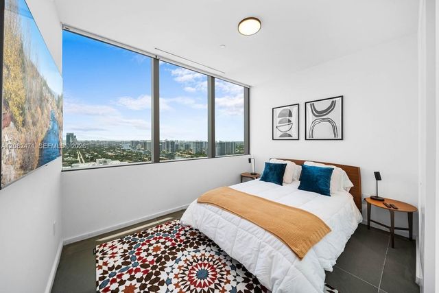 2000 S Ocean Drive 31B, Hallandale Beach, FL 33009