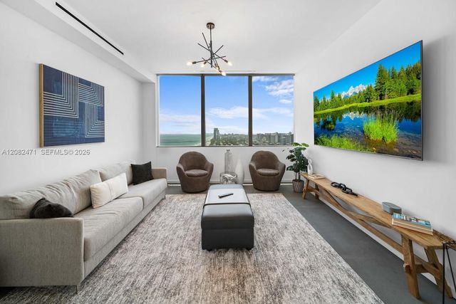 2000 S Ocean Drive 31B, Hallandale Beach, FL 33009