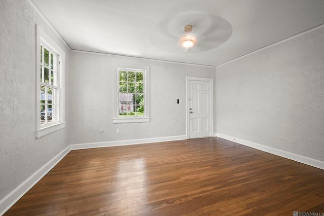 135 Belleview Dr, Baton Rouge, LA 70806