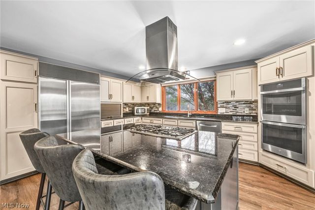 6331 Chagrin River Road, Bentleyville, OH 44022