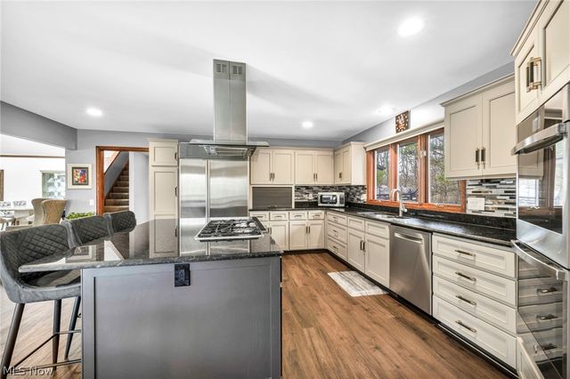 6331 Chagrin River Road, Bentleyville, OH 44022