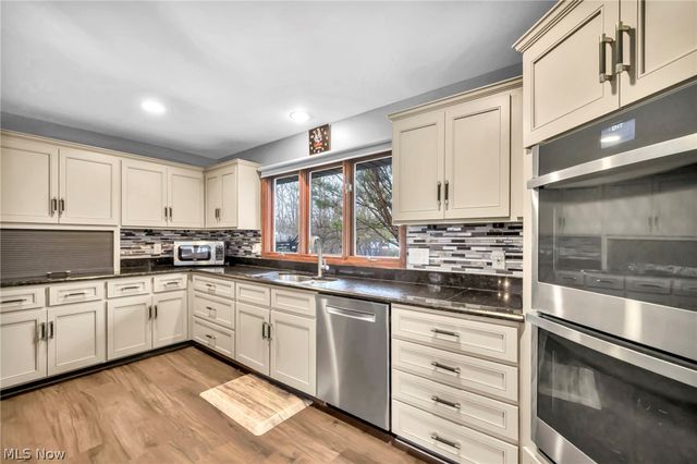 6331 Chagrin River Road, Bentleyville, OH 44022