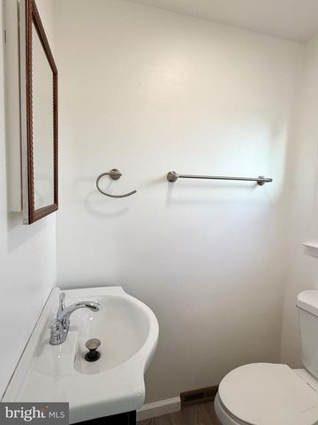 303 OREGON AVE, New Castle, DE 19720