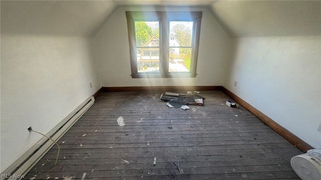 658 E 92 Street, Cleveland, OH 44108