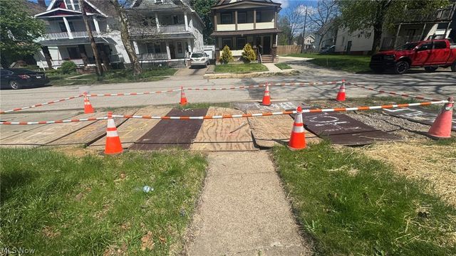658 E 92 Street, Cleveland, OH 44108