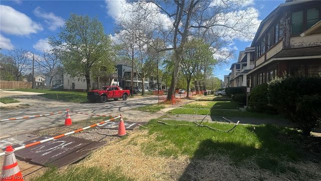 658 E 92 Street, Cleveland, OH 44108