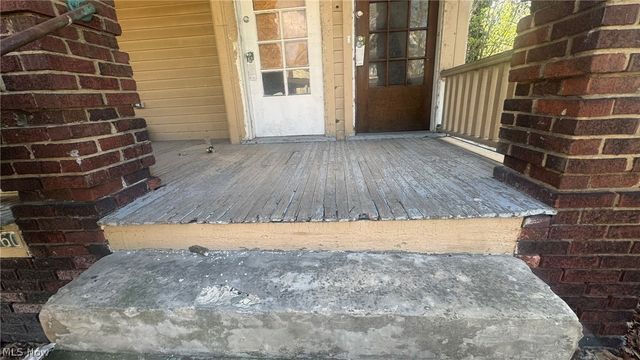 658 E 92 Street, Cleveland, OH 44108