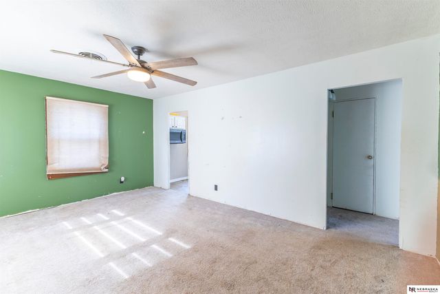 4017 Dunn Avenue, Lincoln, NE 68502