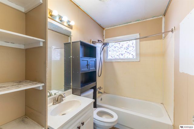 4017 Dunn Avenue, Lincoln, NE 68502