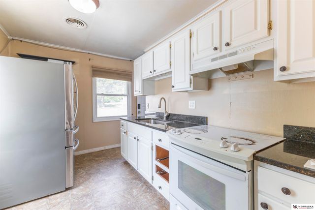 4017 Dunn Avenue, Lincoln, NE 68502