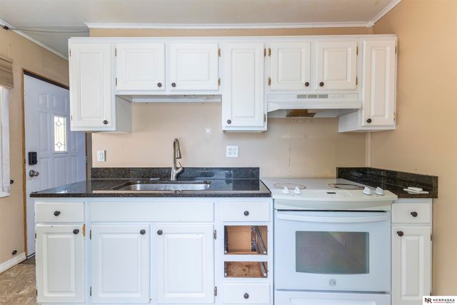 4017 Dunn Avenue, Lincoln, NE 68502