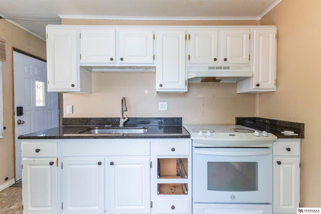 4017 Dunn Avenue, Lincoln, NE 68502