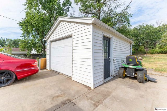 4017 Dunn Avenue, Lincoln, NE 68502