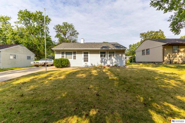 4017 Dunn Avenue, Lincoln, NE 68502